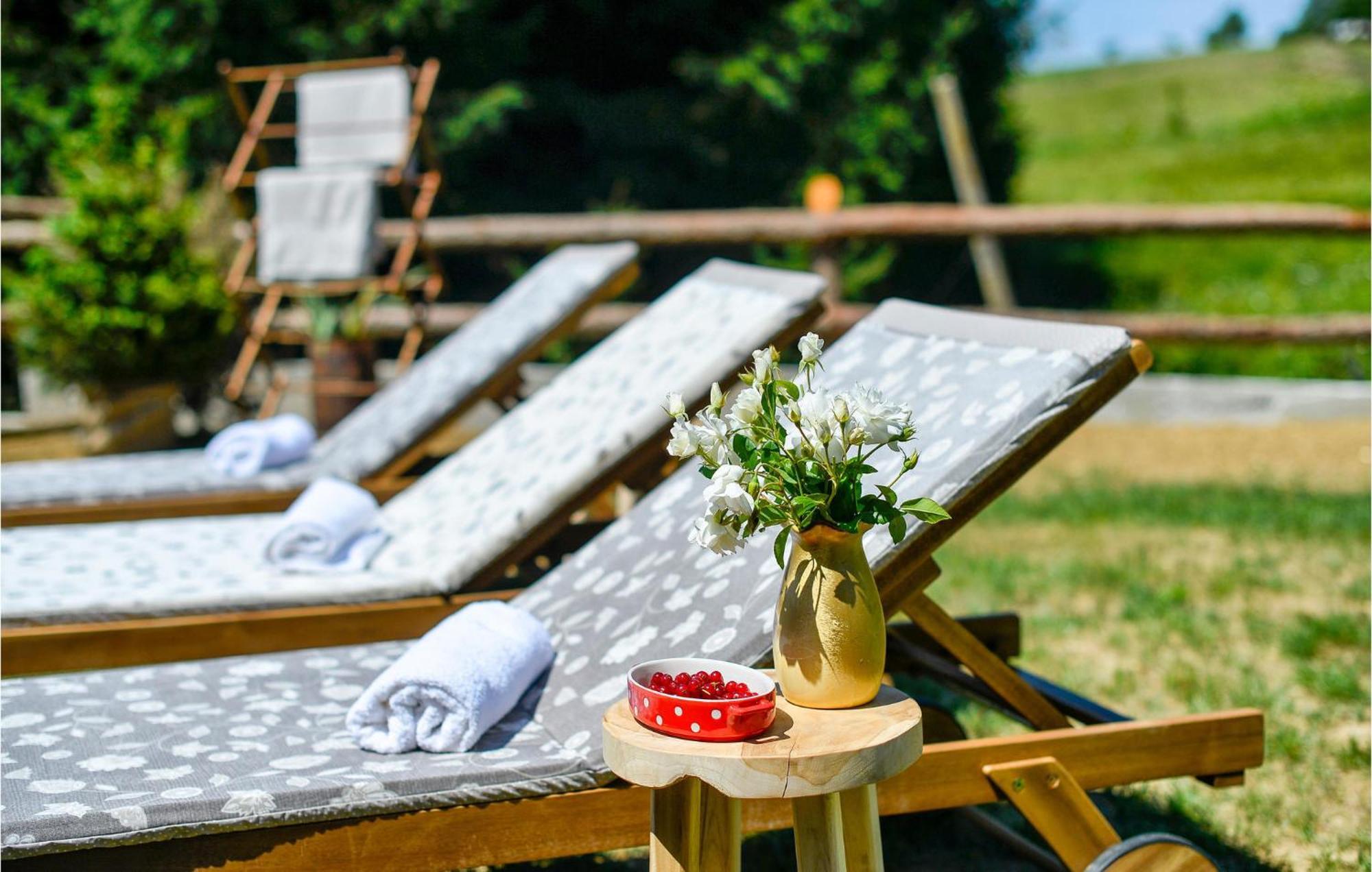 Pet Friendly Home In Varazdin Breg With Jacuzzi Екстериор снимка