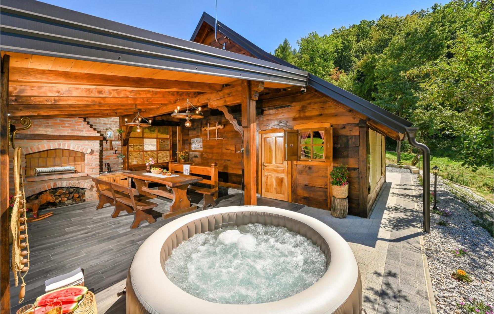Pet Friendly Home In Varazdin Breg With Jacuzzi Екстериор снимка