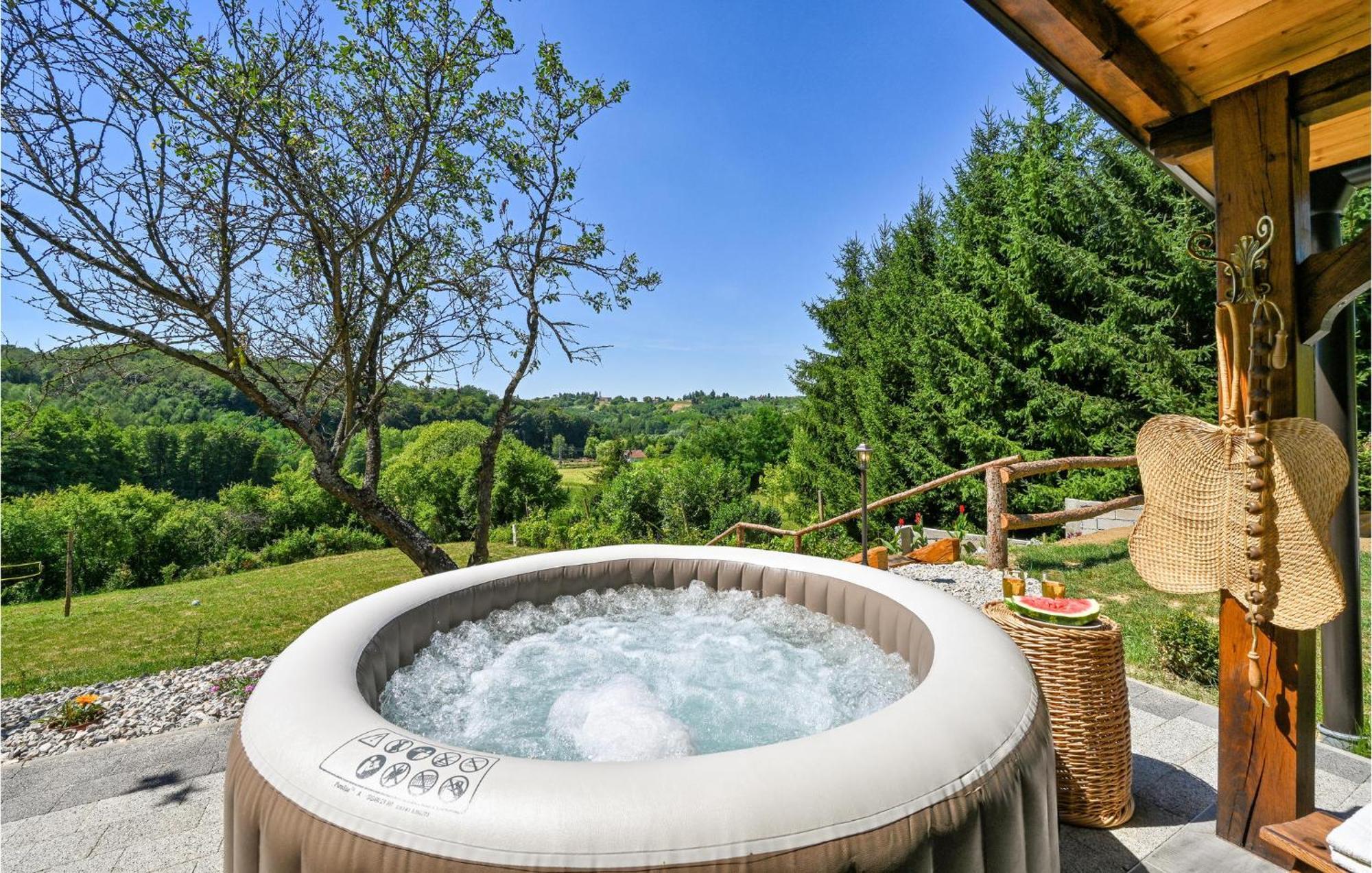 Pet Friendly Home In Varazdin Breg With Jacuzzi Екстериор снимка